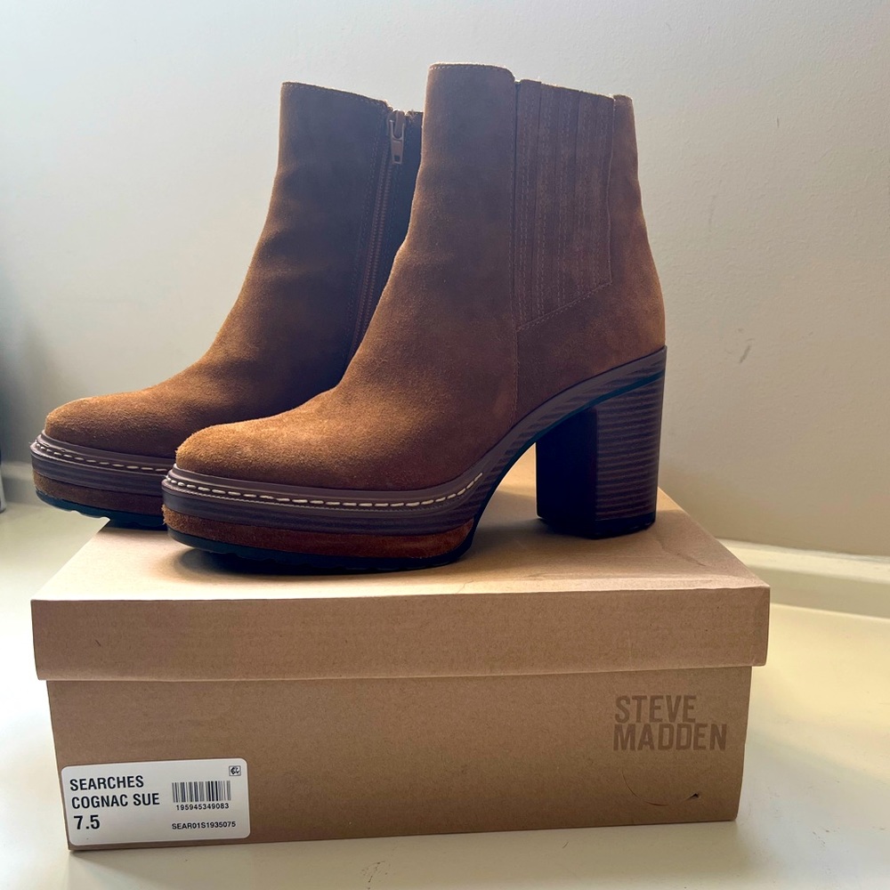 STEVE MADDEN SUEDE ANKLE BOOT